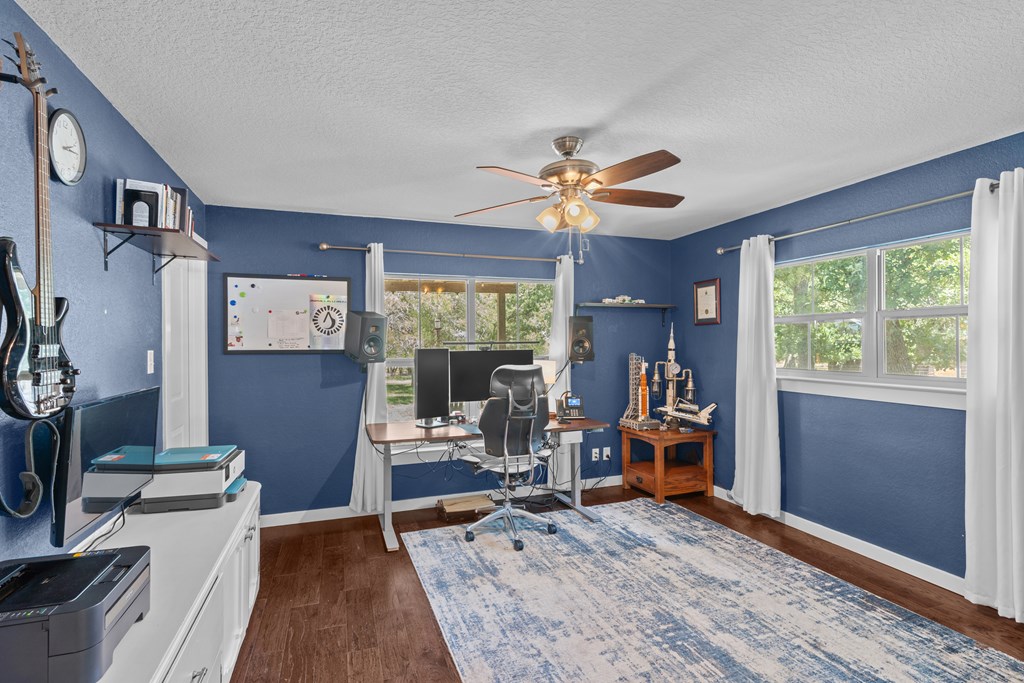 111 Wilderness Dr, Fredericksburg TX home for sale - Savannah Sikes, Fredericksburg REALTOR - photo 12