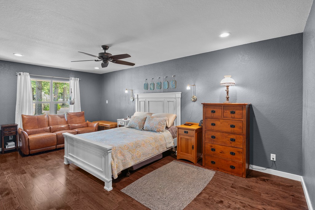 111 Wilderness Dr, Fredericksburg TX home for sale - Savannah Sikes, Fredericksburg REALTOR - photo 14