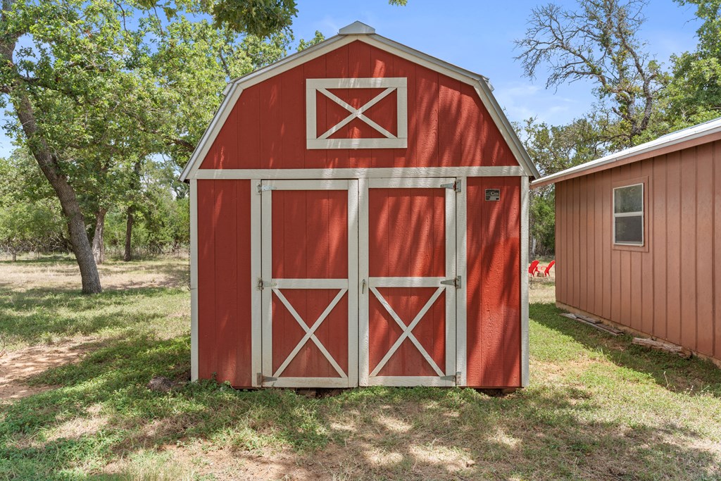 111 Wilderness Dr, Fredericksburg TX home for sale - Savannah Sikes, Fredericksburg REALTOR - photo 16