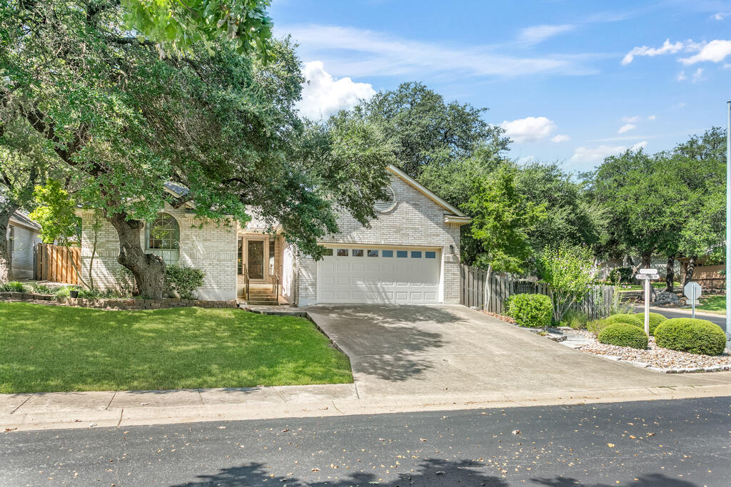201 E Creekview Dr, Fredericksburg Texas