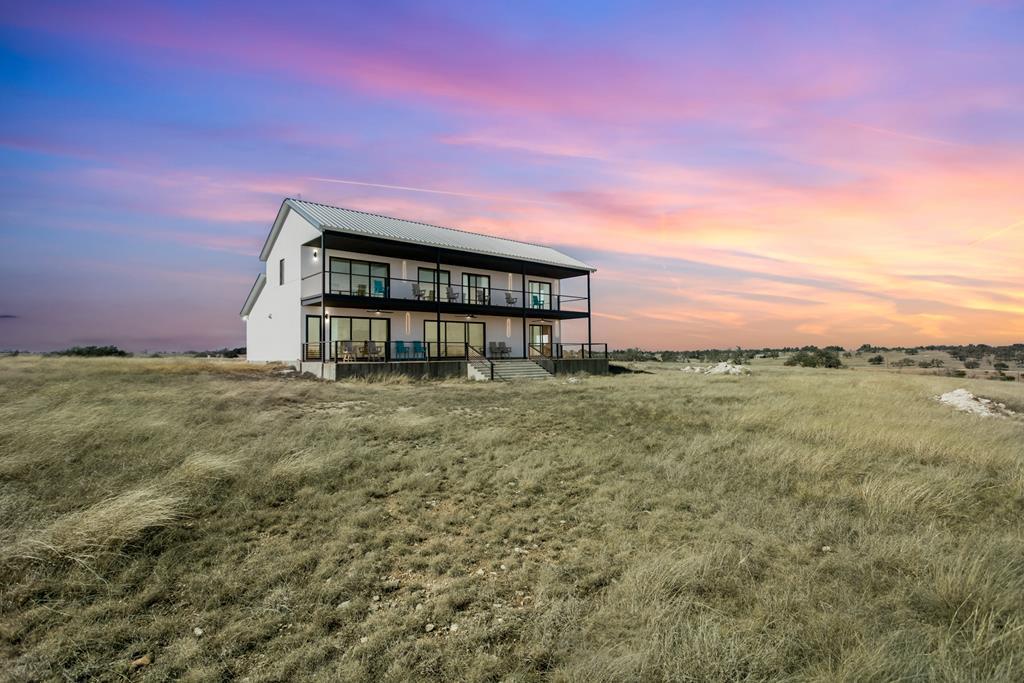 300 Junker Hill Dr, Fredericksburg Texas