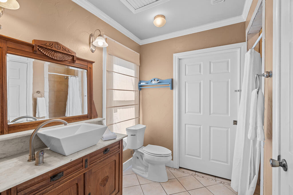 411 W Travis St, Fredericksburg TX home for sale - Savannah Sikes, Fredericksburg REALTOR - photo 30