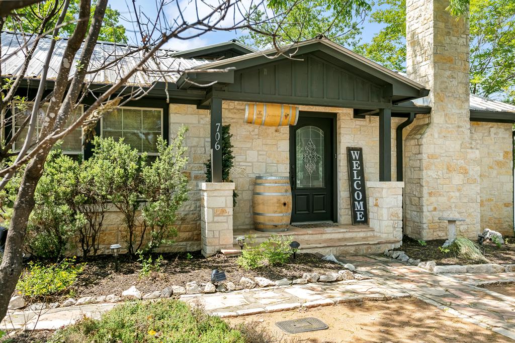 Sold by Savannah Sikes: 706 N Elk St, Fredericksburg TX