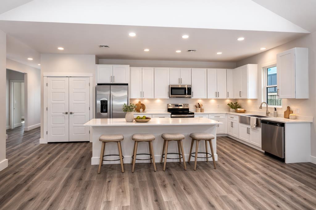 708 Wedgewood Lane, Fredericksburg Texas