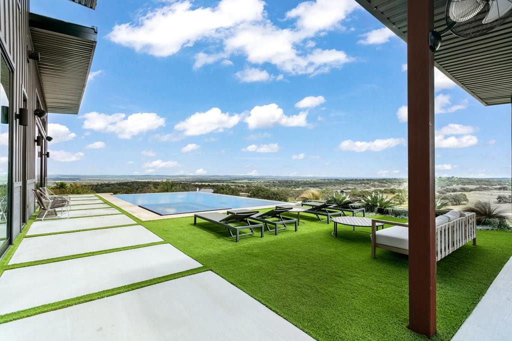 Sold by Savannah Sikes: 746 Vista View Lane, Fredericksburg TX